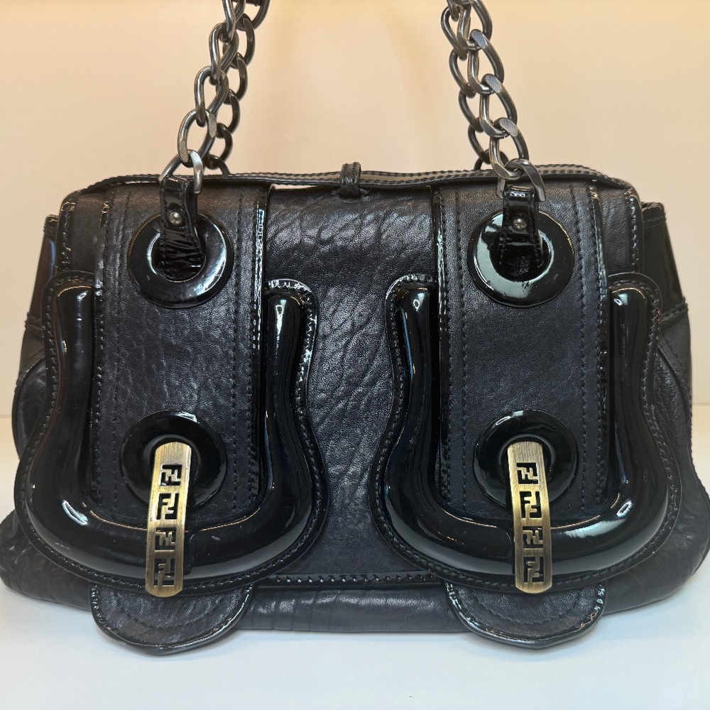 FENDI BLACK GRAINED LEATHER B BAG